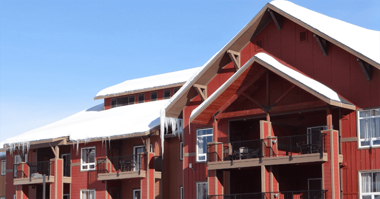 Choosing a Commercial Roof For Cold Climates